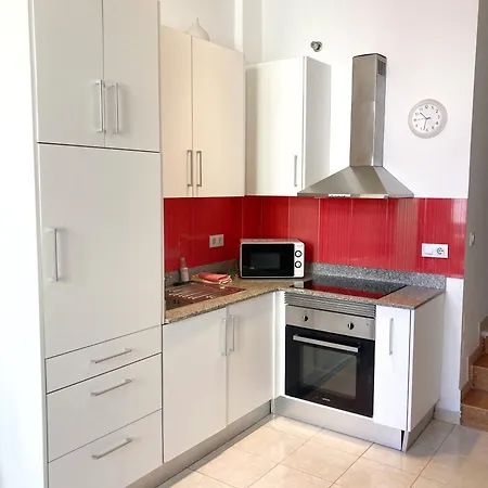 Intimate & Stylish With Balcony *