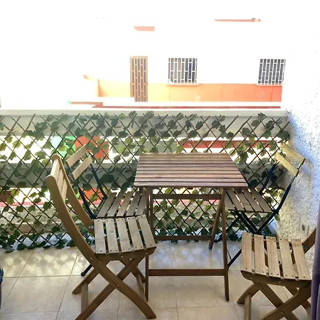 Intimate & Stylish With Balcony Daire