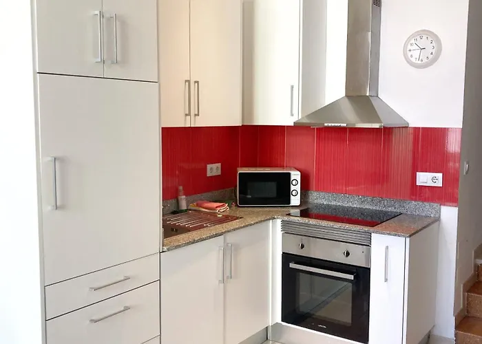 Intimate & Stylish With Balcony *